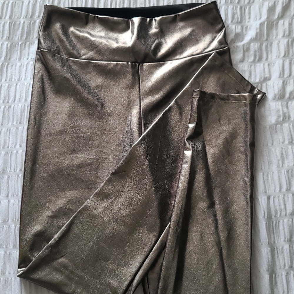 Liquid leggings